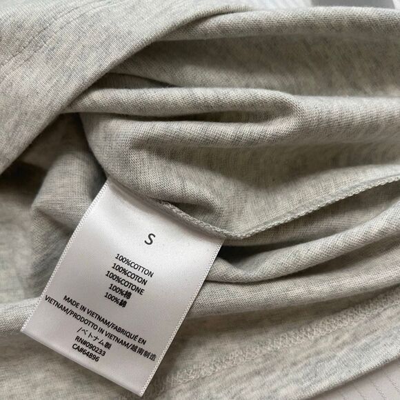 NWT Essentials Fear Of God Light Oatmeal T-Shirt Size Small New - Picture 6 of 10